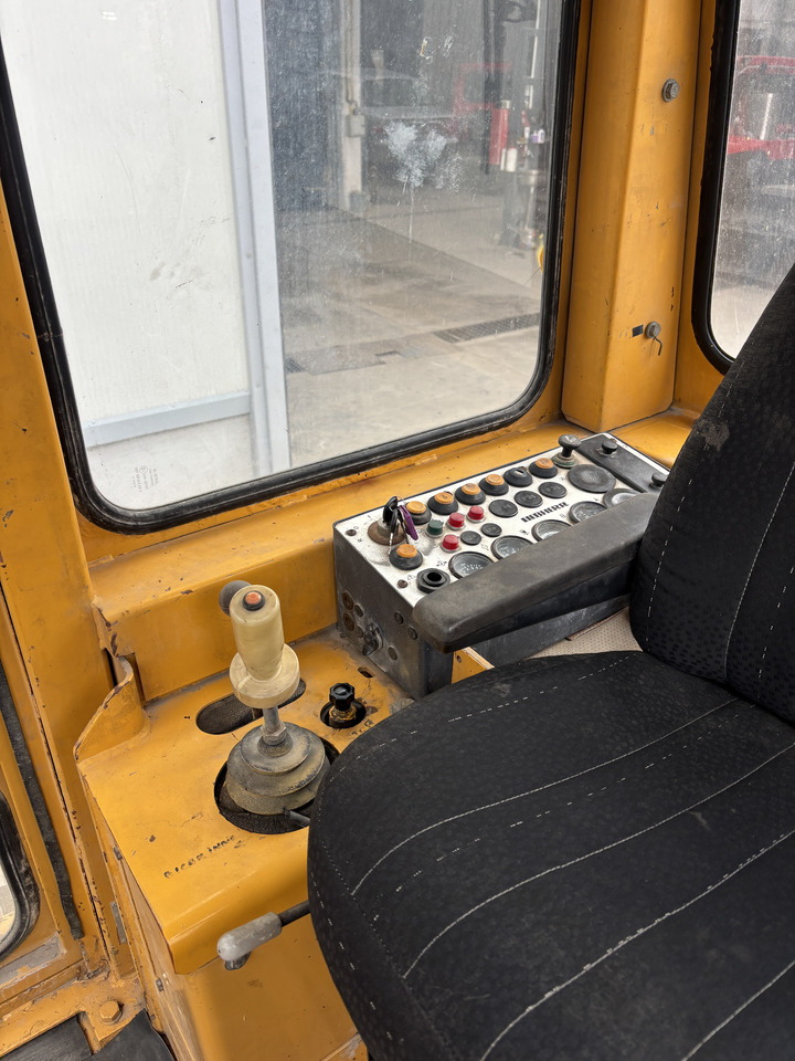 LIEBHERR PR 711 - 불도저 : 사진 2 LIEBHERR PR 711 - 불도저 : 사진 2