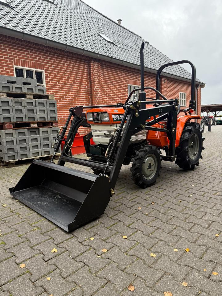 Kleintrakor Kubota B1402DT mit Frontlader ab 125 € pro Monat. - 스트래들 트랙터 : 사진 1 Kleintrakor Kubota B1402DT mit Frontlader ab 125 € pro Monat. - 스트래들 트랙터 : 사진 1
