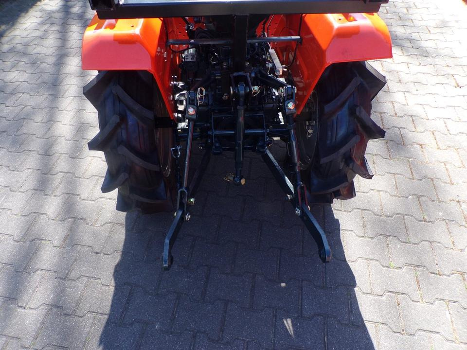 Kleintraktor Kubota B1502, ab 95€ pro Monat. - 스트래들 트랙터 : 사진 5 Kleintraktor Kubota B1502, ab 95€ pro Monat. - 스트래들 트랙터 : 사진 5