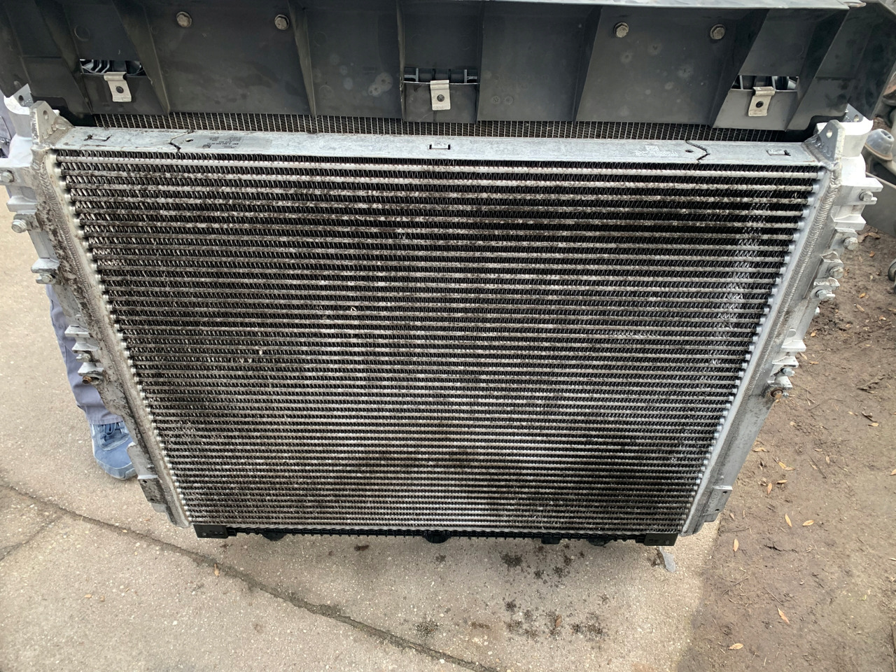 CHŁODNICA WODY POWIETRZA MERCEDES ACTROS MP4 MP 4 - 라디에이터 트럭 용 : 사진 2 CHŁODNICA WODY POWIETRZA MERCEDES ACTROS MP4 MP 4 - 라디에이터 트럭 용 : 사진 2