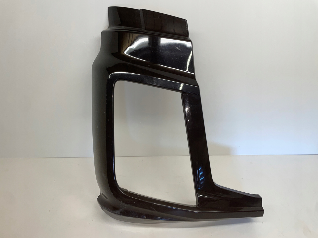 FORD F-MAX ZDERZAK OKULAR OBUDOWA REFLEKTORA JC46-17E950-A - 범퍼 트럭 용 : 사진 1 FORD F-MAX ZDERZAK OKULAR OBUDOWA REFLEKTORA JC46-17E950-A - 범퍼 트럭 용 : 사진 1