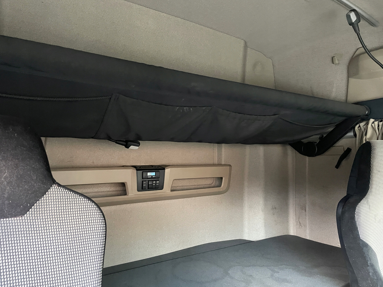 GOŁA KABINA MAN TGX XLX 2019 ROK LIFT ŚRODEK BEŻOWY EURO 6 - 운전실 트럭 용 : 사진 4 GOŁA KABINA MAN TGX XLX 2019 ROK LIFT ŚRODEK BEŻOWY EURO 6 - 운전실 트럭 용 : 사진 4