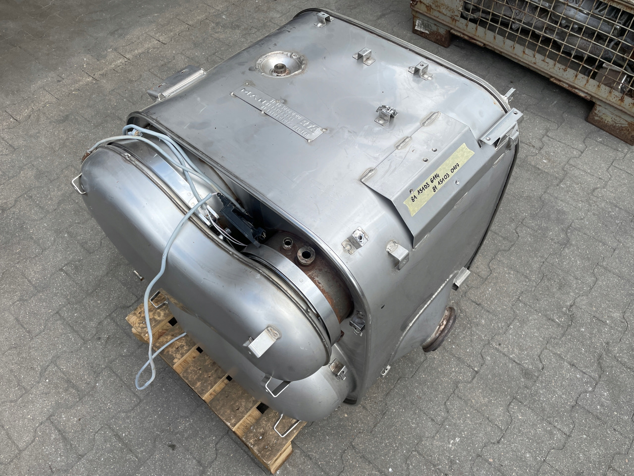 KATALIZATOR MAN TGX TGS EURO 6 DPF TŁUMIK WYDECH 81151036114 - 배기관 트럭 용 : 사진 1 KATALIZATOR MAN TGX TGS EURO 6 DPF TŁUMIK WYDECH 81151036114 - 배기관 트럭 용 : 사진 1