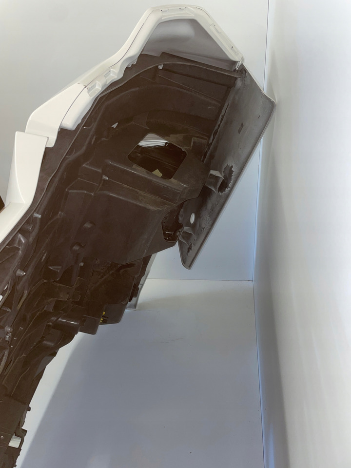 KOMPLETNY ZDERZAK MAN TG3 TGX3 TGX 3 ORYGINALNY KOLOR RAL 9010 - 범퍼 트럭 용 : 사진 4 KOMPLETNY ZDERZAK MAN TG3 TGX3 TGX 3 ORYGINALNY KOLOR RAL 9010 - 범퍼 트럭 용 : 사진 4