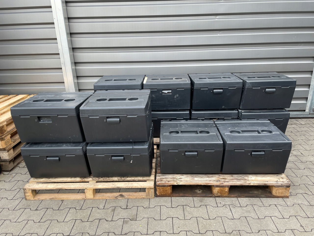 LODÓWKA IVECO HI-WAY HI WAY STRALIS - 운전실 및 내부 트럭 용 : 사진 2 LODÓWKA IVECO HI-WAY HI WAY STRALIS - 운전실 및 내부 트럭 용 : 사진 2