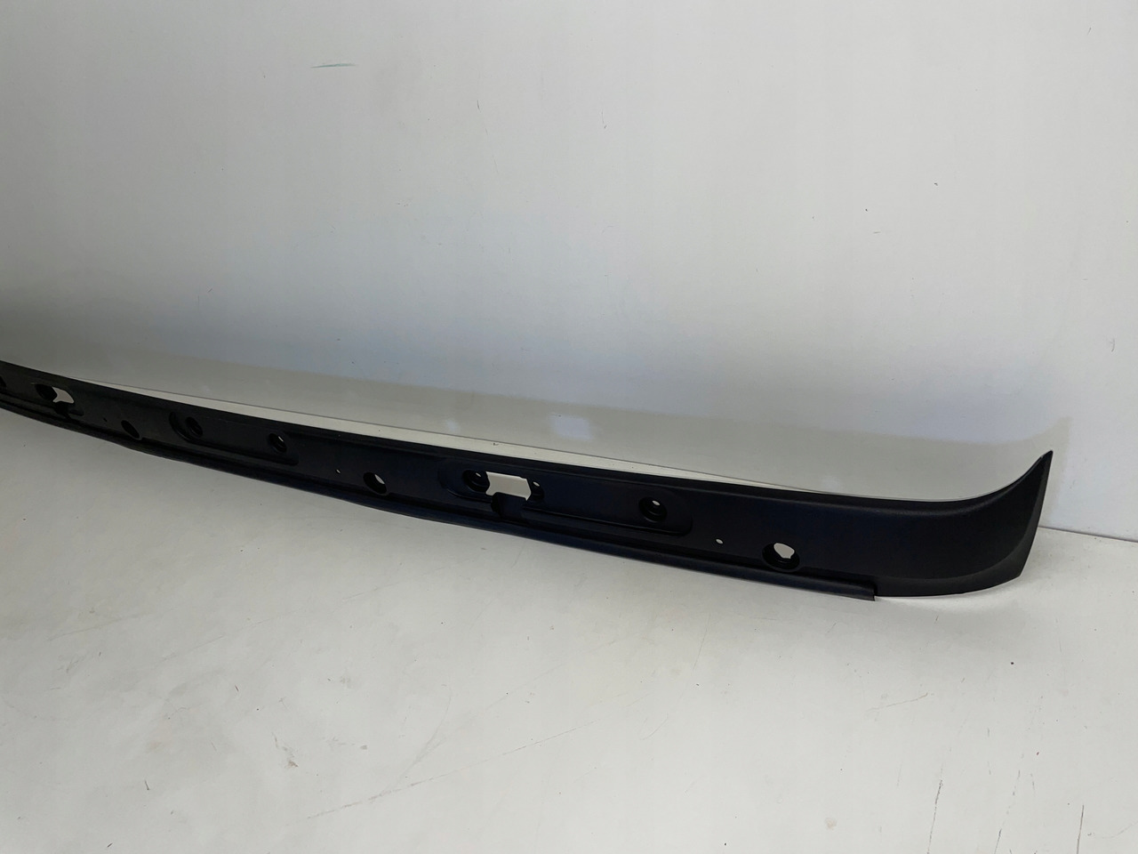 PODSZYBIE OSŁONA MASKOWNICA DAF 105 XF DAF 1665944 - 앞 유리 트럭 용 : 사진 3 PODSZYBIE OSŁONA MASKOWNICA DAF 105 XF DAF 1665944 - 앞 유리 트럭 용 : 사진 3