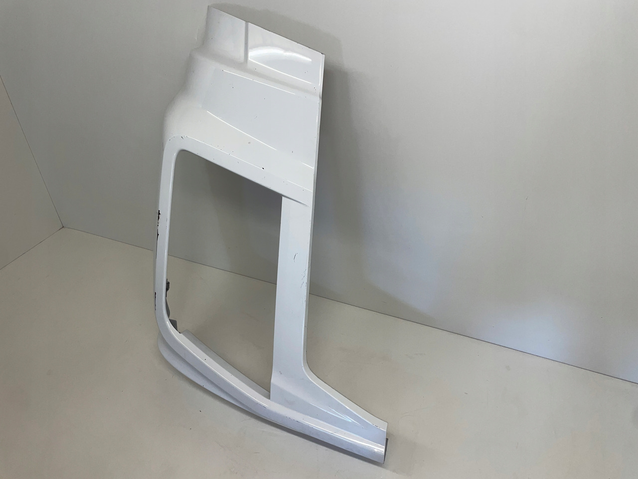 PRAWA OSŁONA OKULAR ZDERZAK FORD F-MAX JC46-17E950-A - 범퍼 트럭 용 : 사진 3 PRAWA OSŁONA OKULAR ZDERZAK FORD F-MAX JC46-17E950-A - 범퍼 트럭 용 : 사진 3