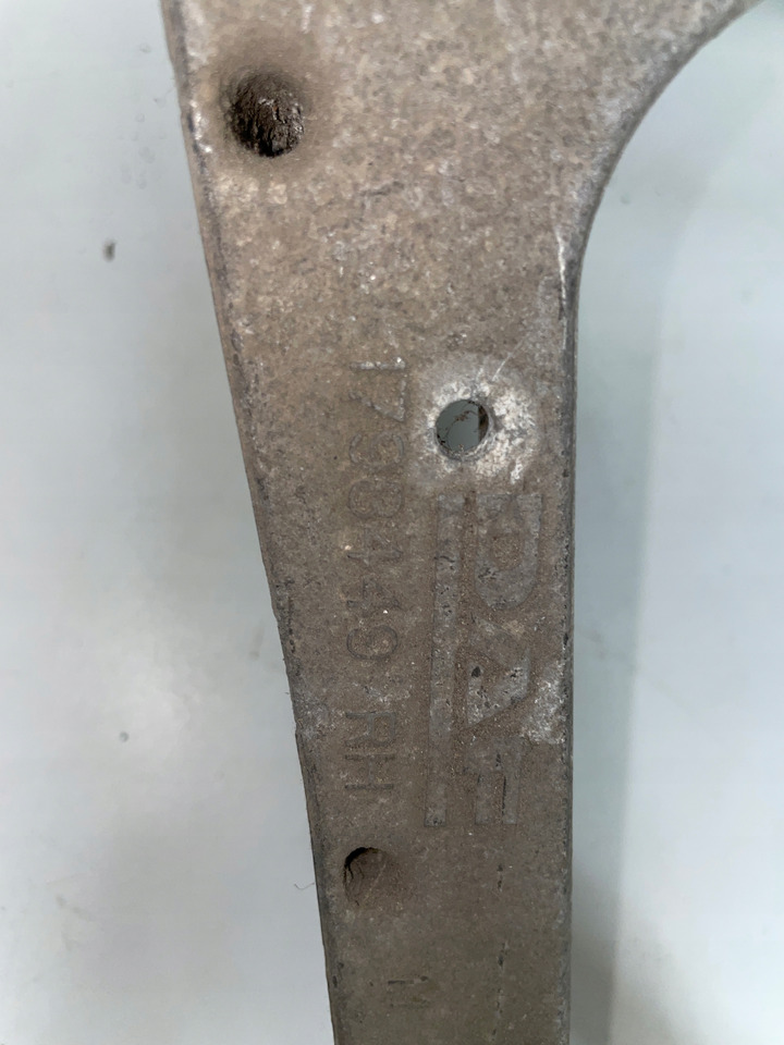 WSPORNIK REFLEKTORA DAF 106 XF PRAWY MOCOWANIE - 보디 및 외관 : 사진 3 WSPORNIK REFLEKTORA DAF 106 XF PRAWY MOCOWANIE - 보디 및 외관 : 사진 3