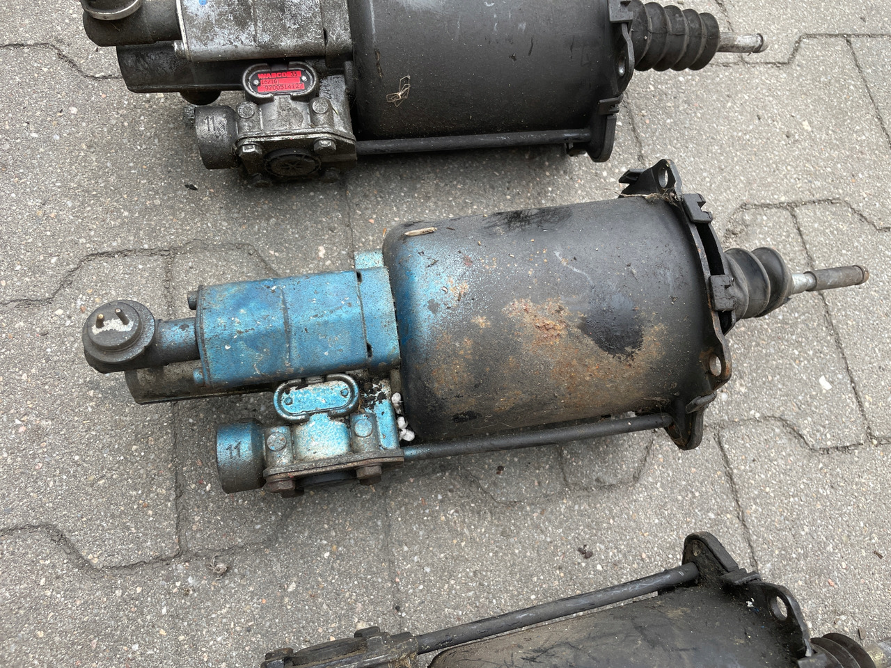 WYBIERAK SKRZYNI BIEGÓW WYSPRZĘGLIK ZAWÓR MAN TGA TGS TGX 9700514127 - 클러치 실린더 트럭 용 : 사진 5 WYBIERAK SKRZYNI BIEGÓW WYSPRZĘGLIK ZAWÓR MAN TGA TGS TGX 9700514127 - 클러치 실린더 트럭 용 : 사진 5