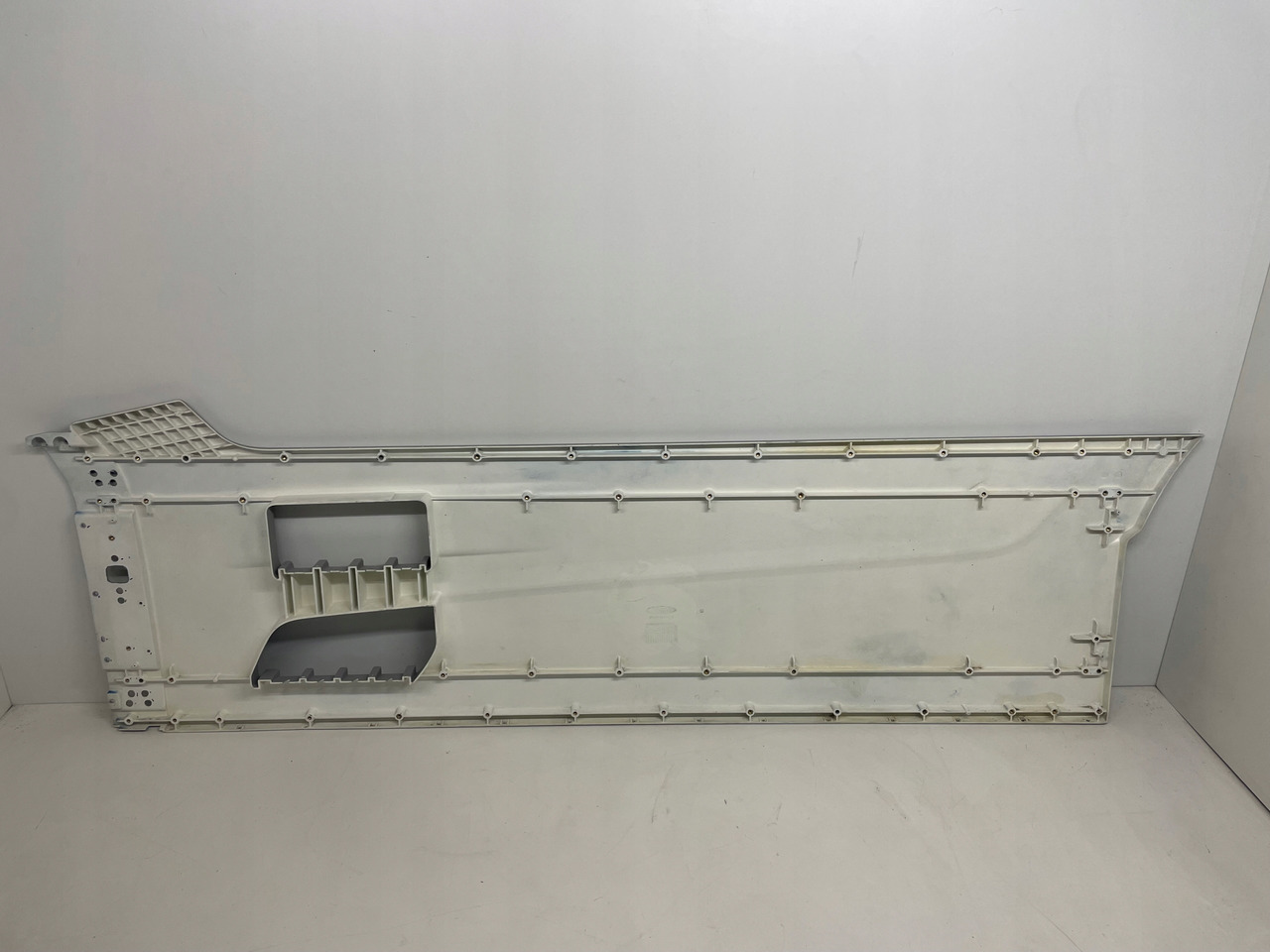 ZABUDOWA MIĘDZYOSIOWA SPOILER FORD F-MAX F MAX - 공기역학/ 스포일러 트럭 용 : 사진 5 ZABUDOWA MIĘDZYOSIOWA SPOILER FORD F-MAX F MAX - 공기역학/ 스포일러 트럭 용 : 사진 5