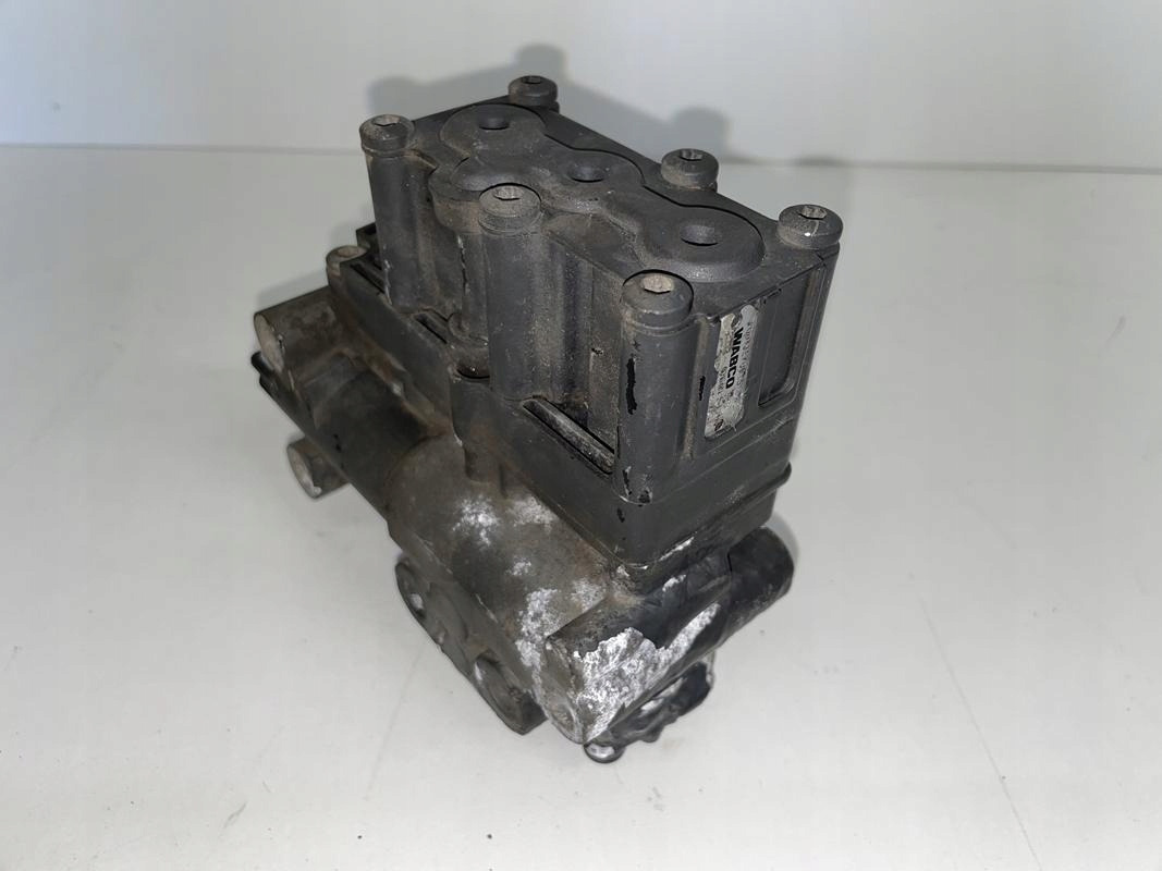 ZAWÓR PODUSZEK MERCEDES ACTROS MP 4 A0013270625 - 브레이크 밸브 트럭 용 : 사진 1 ZAWÓR PODUSZEK MERCEDES ACTROS MP 4 A0013270625 - 브레이크 밸브 트럭 용 : 사진 1