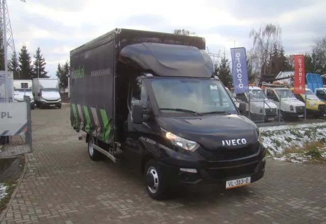 Iveco DAILY 35 C 15 3.0TDI FIRANA Z PRAWEJ STRONY 3.5T DMC WINDA - 박스 밴 : 사진 3 Iveco DAILY 35 C 15 3.0TDI FIRANA Z PRAWEJ STRONY 3.5T DMC WINDA - 박스 밴 : 사진 3