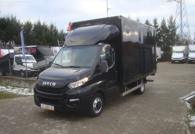 Iveco DAILY 35 C 15 3.0TDI FIRANA Z PRAWEJ STRONY 3.5T DMC WINDA - 박스 밴 : 사진 1 Iveco DAILY 35 C 15 3.0TDI FIRANA Z PRAWEJ STRONY 3.5T DMC WINDA - 박스 밴 : 사진 1