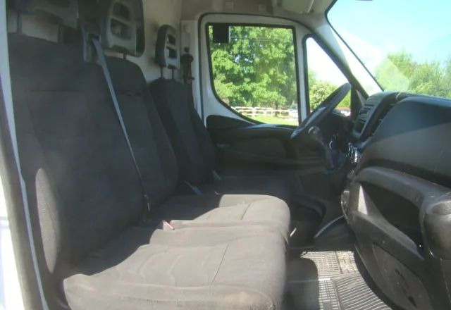 패널 밴 Iveco DAILY 35 S 15 MAXI L4 H2 KLIMATRONIC : 사진 12 패널 밴 Iveco DAILY 35 S 15 MAXI L4 H2 KLIMATRONIC : 사진 12