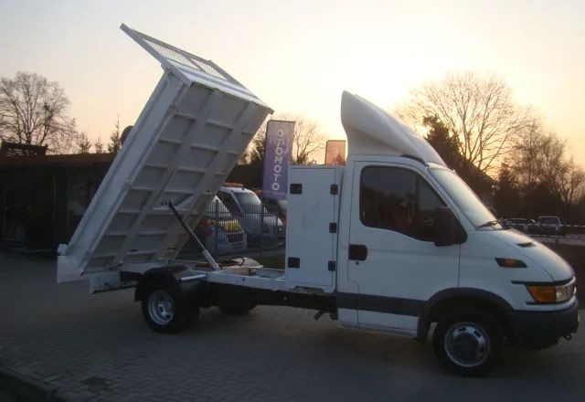 Iveco DAILY 40 C 12 - 덤프 밴 : 사진 4 Iveco DAILY 40 C 12 - 덤프 밴 : 사진 4