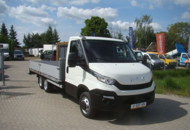 Iveco DAILY 40 C 17 3.0TDI CLIXSTAR PRAWOJAZDY E DO B 3400KGŁADOWNOŚCI - 플랫베드 밴 : 사진 4 Iveco DAILY 40 C 17 3.0TDI CLIXSTAR PRAWOJAZDY E DO B 3400KGŁADOWNOŚCI - 플랫베드 밴 : 사진 4