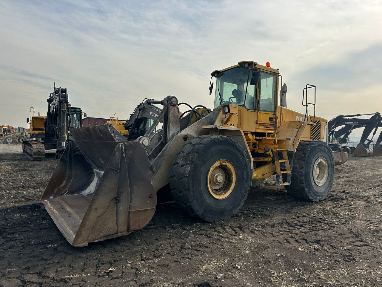 VOLVO L150E - 휠 로더 : 사진 1 VOLVO L150E - 휠 로더 : 사진 1