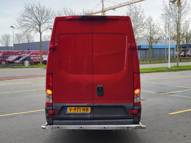 Iveco Daily 35S12 - 패널 밴 : 사진 5 Iveco Daily 35S12 - 패널 밴 : 사진 5