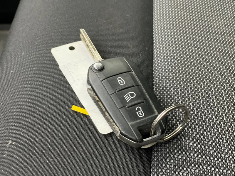 Opel Vivaro 2.0 CDTI L3H1 DC Edition - 소형 밴, 콤비 밴 : 사진 5 Opel Vivaro 2.0 CDTI L3H1 DC Edition - 소형 밴, 콤비 밴 : 사진 5