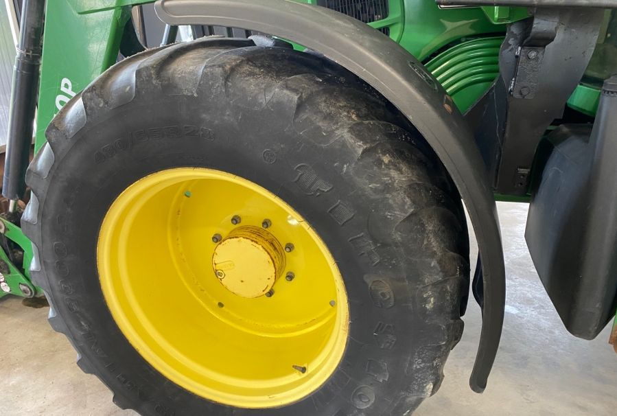 John Deere 6330 Premium - 장궤형 트랙터 : 사진 3 John Deere 6330 Premium - 장궤형 트랙터 : 사진 3