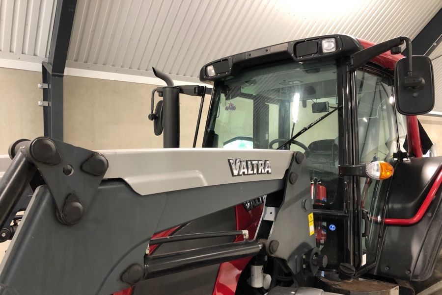Valtra N92 HiTech - 장궤형 트랙터 : 사진 3 Valtra N92 HiTech - 장궤형 트랙터 : 사진 3