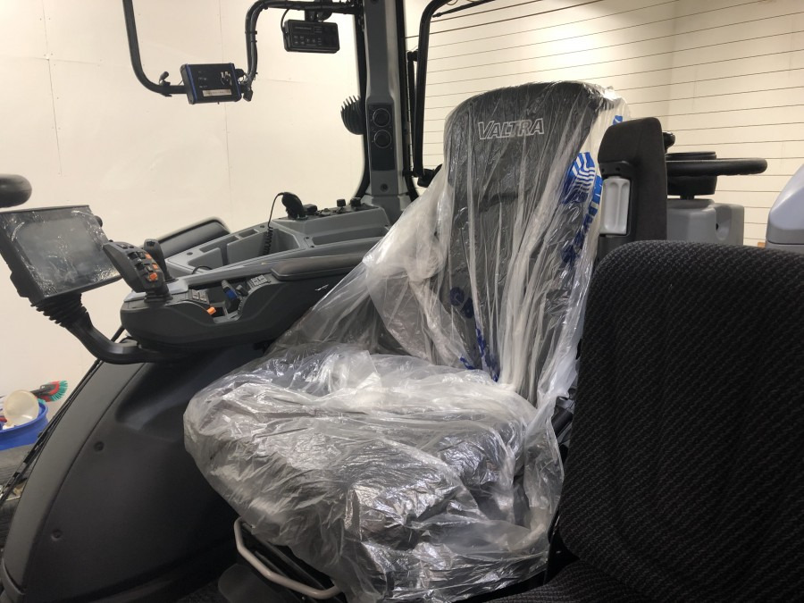 Valtra T234 - 장궤형 트랙터 : 사진 4 Valtra T234 - 장궤형 트랙터 : 사진 4