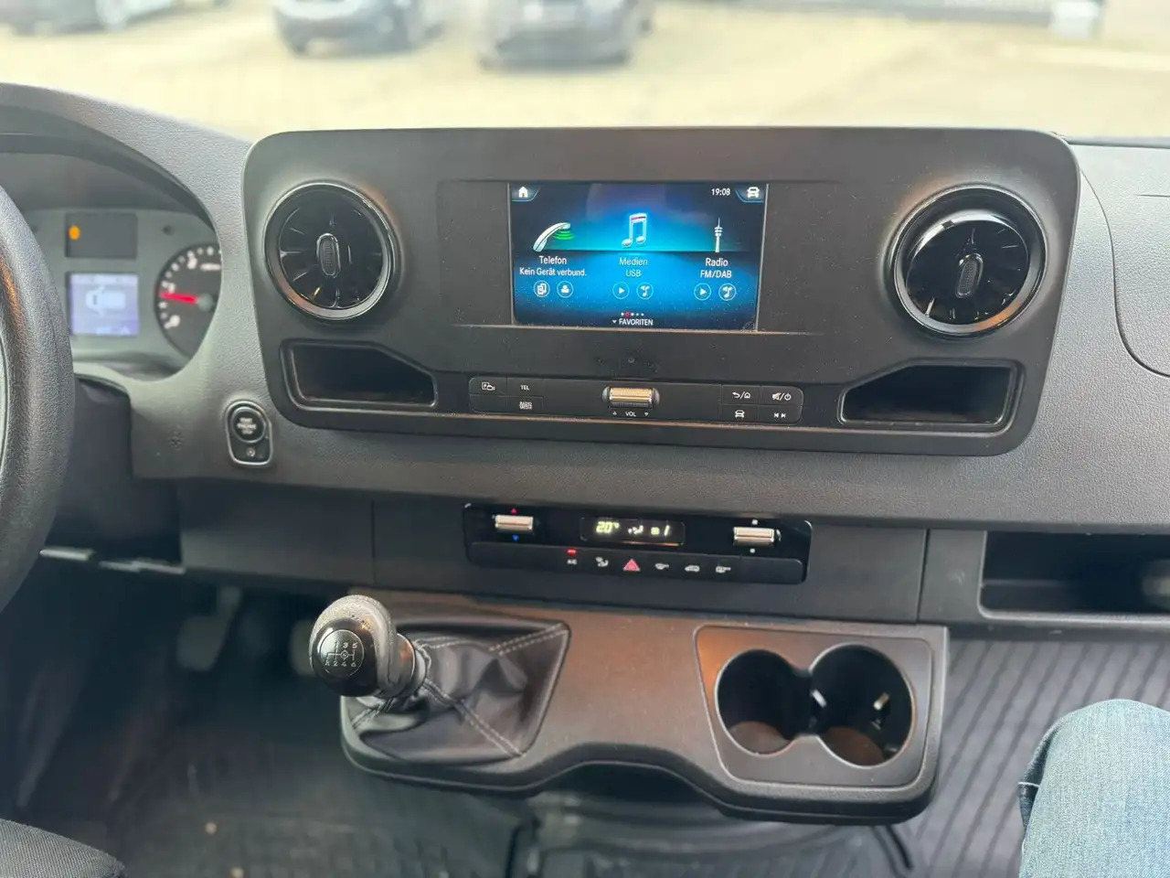 Mercedes-Benz Sprinter 317 CDI Maxi Lang XXL Extralang MBUX - 패널 밴 : 사진 4 Mercedes-Benz Sprinter 317 CDI Maxi Lang XXL Extralang MBUX - 패널 밴 : 사진 4