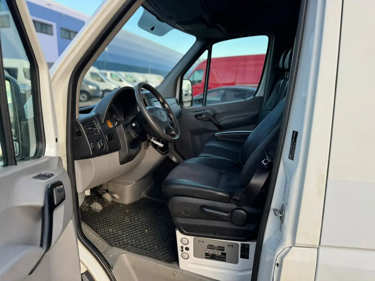 Mercedes-Benz Sprinter 319 CDI Maxi Lang XXL Extralang Mixto - 패널 밴, 콤비 밴 : 사진 3 Mercedes-Benz Sprinter 319 CDI Maxi Lang XXL Extralang Mixto - 패널 밴, 콤비 밴 : 사진 3