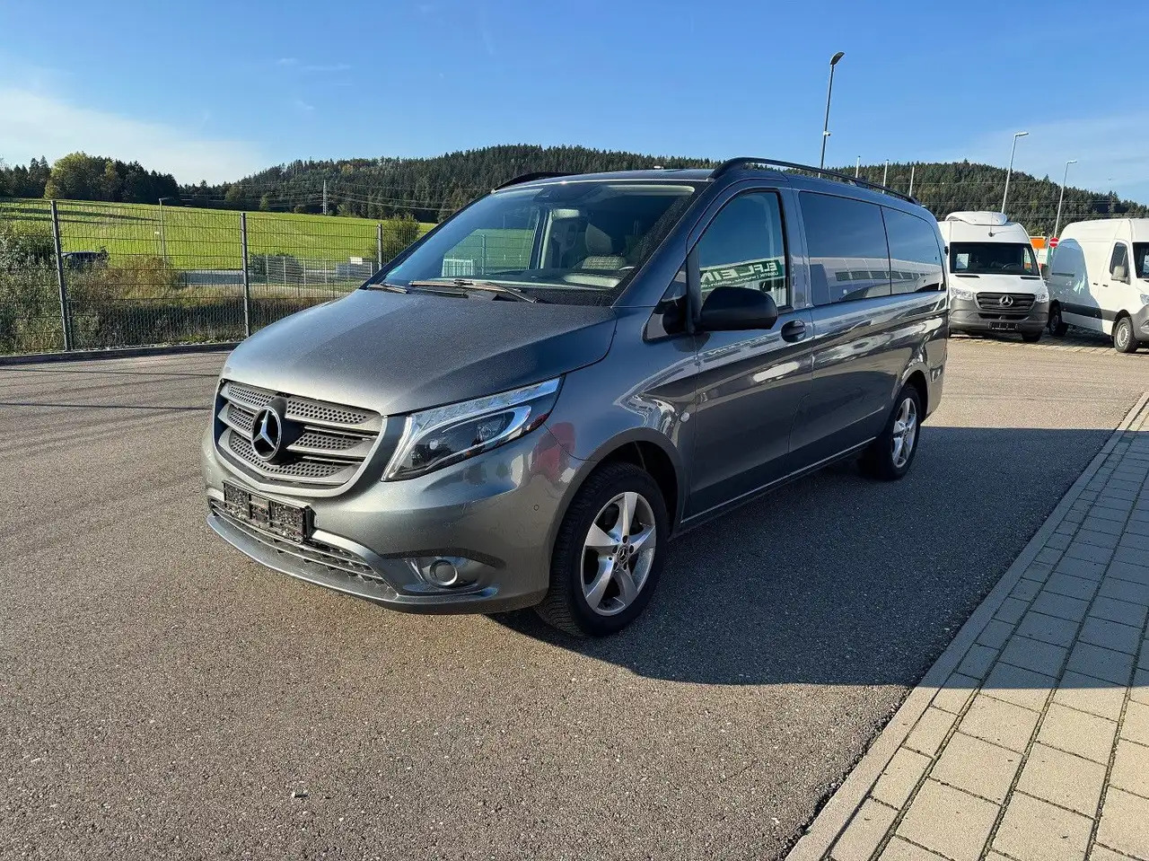 Mercedes-Benz Vito Tourer 119 CDI Edition 4x4 Lang - 차량 : 사진 1 Mercedes-Benz Vito Tourer 119 CDI Edition 4x4 Lang - 차량 : 사진 1