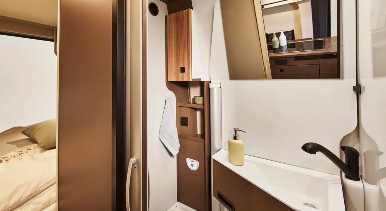 Bürstner B66 C 600 B 66  Voll ausgestattet - 캠핑 밴 : 사진 4 Bürstner B66 C 600 B 66  Voll ausgestattet - 캠핑 밴 : 사진 4