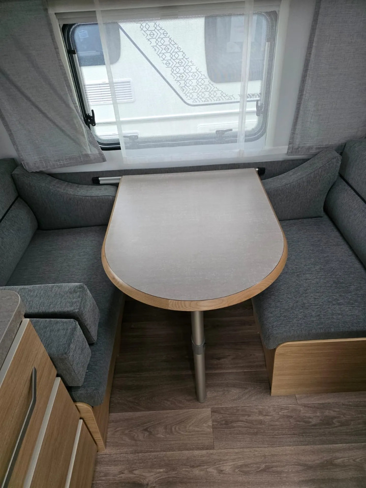 Fendt Bianco Activ 390 FHS Dusche, 1.700 KG-Fahrwerk - 캐러밴 : 사진 4 Fendt Bianco Activ 390 FHS Dusche, 1.700 KG-Fahrwerk - 캐러밴 : 사진 4