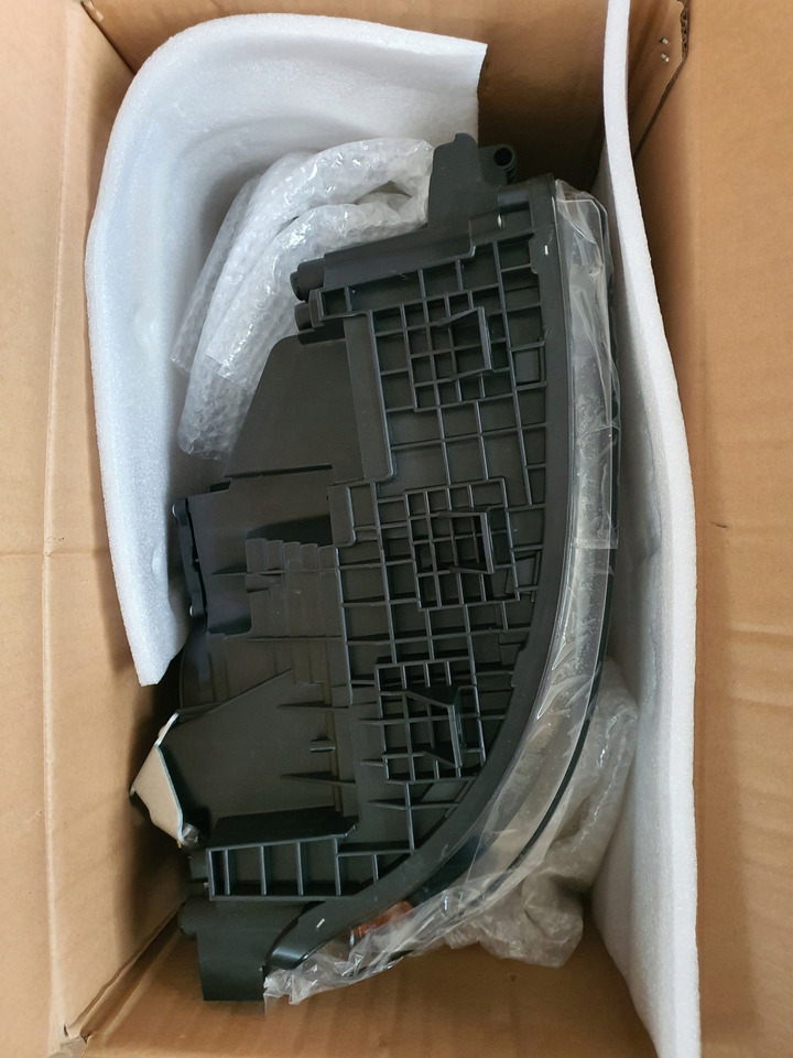 NOWY REFLEKTOR VOLVO FH4 PRAWY - 보디 및 외관 트럭 용 : 사진 3 NOWY REFLEKTOR VOLVO FH4 PRAWY - 보디 및 외관 트럭 용 : 사진 3