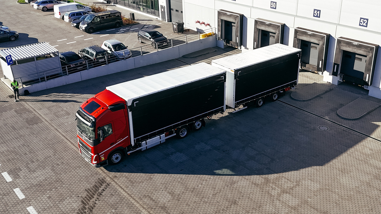 Volvo FH - 커튼사이더 트럭 : 사진 5 Volvo FH - 커튼사이더 트럭 : 사진 5