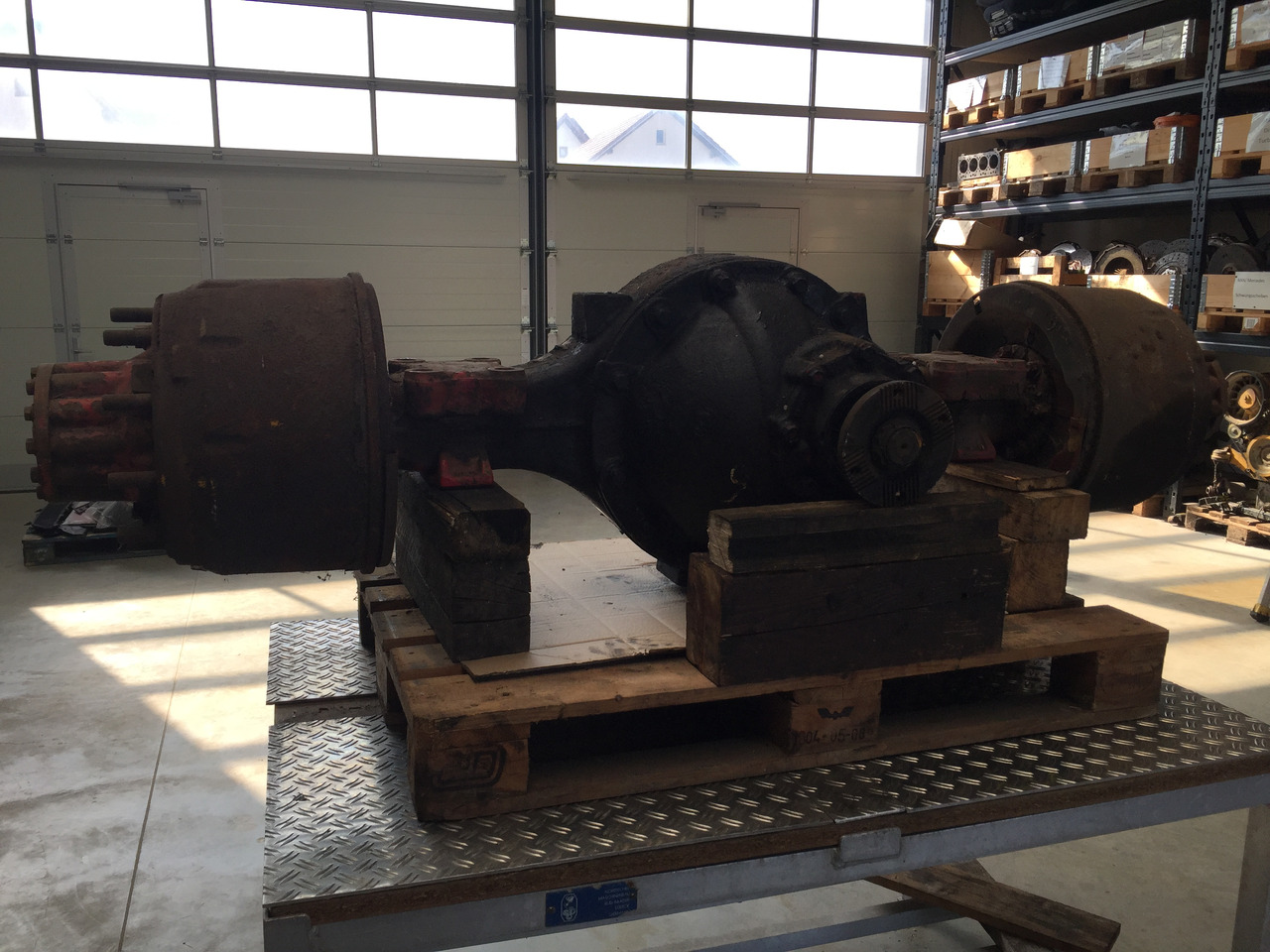 Gebrauchte Hinterachse MAN F2000, 26.422, Typ : HY 110, 13 Tonnen, Artikel - Nr. : 81.99999 - 9999 - 뒷 차축 트럭 용 : 사진 3 Gebrauchte Hinterachse MAN F2000, 26.422, Typ : HY 110, 13 Tonnen, Artikel - Nr. : 81.99999 - 9999 - 뒷 차축 트럭 용 : 사진 3