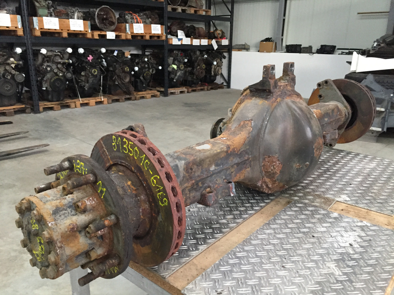 Gebrauchte Hinterachse MAN TGM 15.280, Typ : HY 11 3000, Artikel - Nr. : 81.35010 - 6169 - 뒷 차축 트럭 용 : 사진 2 Gebrauchte Hinterachse MAN TGM 15.280, Typ : HY 11 3000, Artikel - Nr. : 81.35010 - 6169 - 뒷 차축 트럭 용 : 사진 2