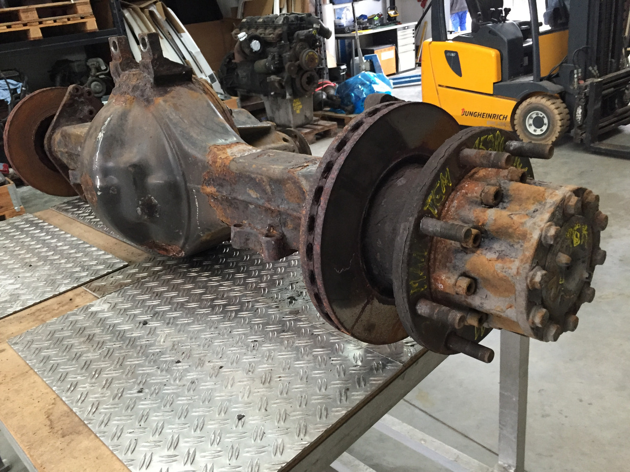 Gebrauchte Hinterachse MAN TGM 15.280, Typ : HY 11 3000, Artikel - Nr. : 81.35010 - 6169 - 뒷 차축 트럭 용 : 사진 3 Gebrauchte Hinterachse MAN TGM 15.280, Typ : HY 11 3000, Artikel - Nr. : 81.35010 - 6169 - 뒷 차축 트럭 용 : 사진 3