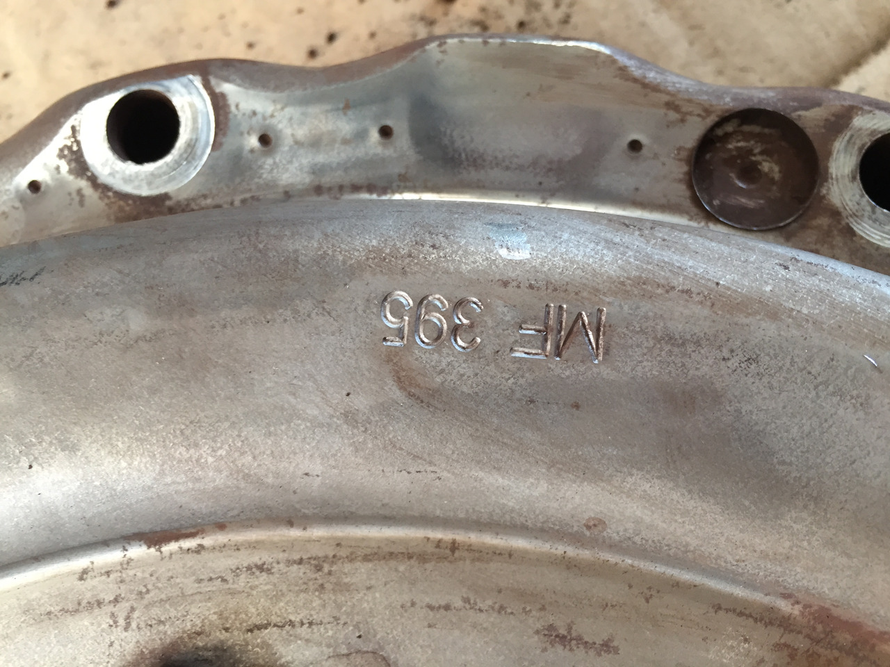 Gebrauchte Kupplungsdruckplatte MB Axor 1824, Motor Typ : OM 906 LA, Artikel - Nr. : A 007 250 15 04 - 클러치 커버 트럭 용 : 사진 3 Gebrauchte Kupplungsdruckplatte MB Axor 1824, Motor Typ : OM 906 LA, Artikel - Nr. : A 007 250 15 04 - 클러치 커버 트럭 용 : 사진 3