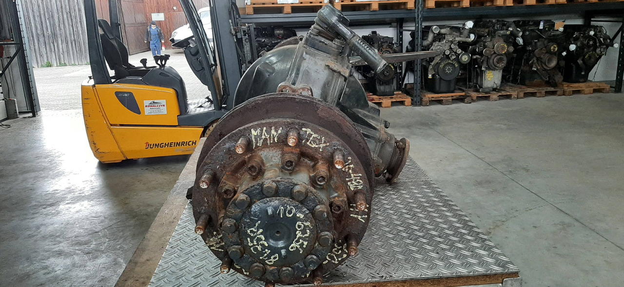 Gebrauchte MAN TGX 26.480 XXL, Vorderachse, Artikel - Nr. : 81.35010 - 6256 - 앞 차축 트럭 용 : 사진 3 Gebrauchte MAN TGX 26.480 XXL, Vorderachse, Artikel - Nr. : 81.35010 - 6256 - 앞 차축 트럭 용 : 사진 3