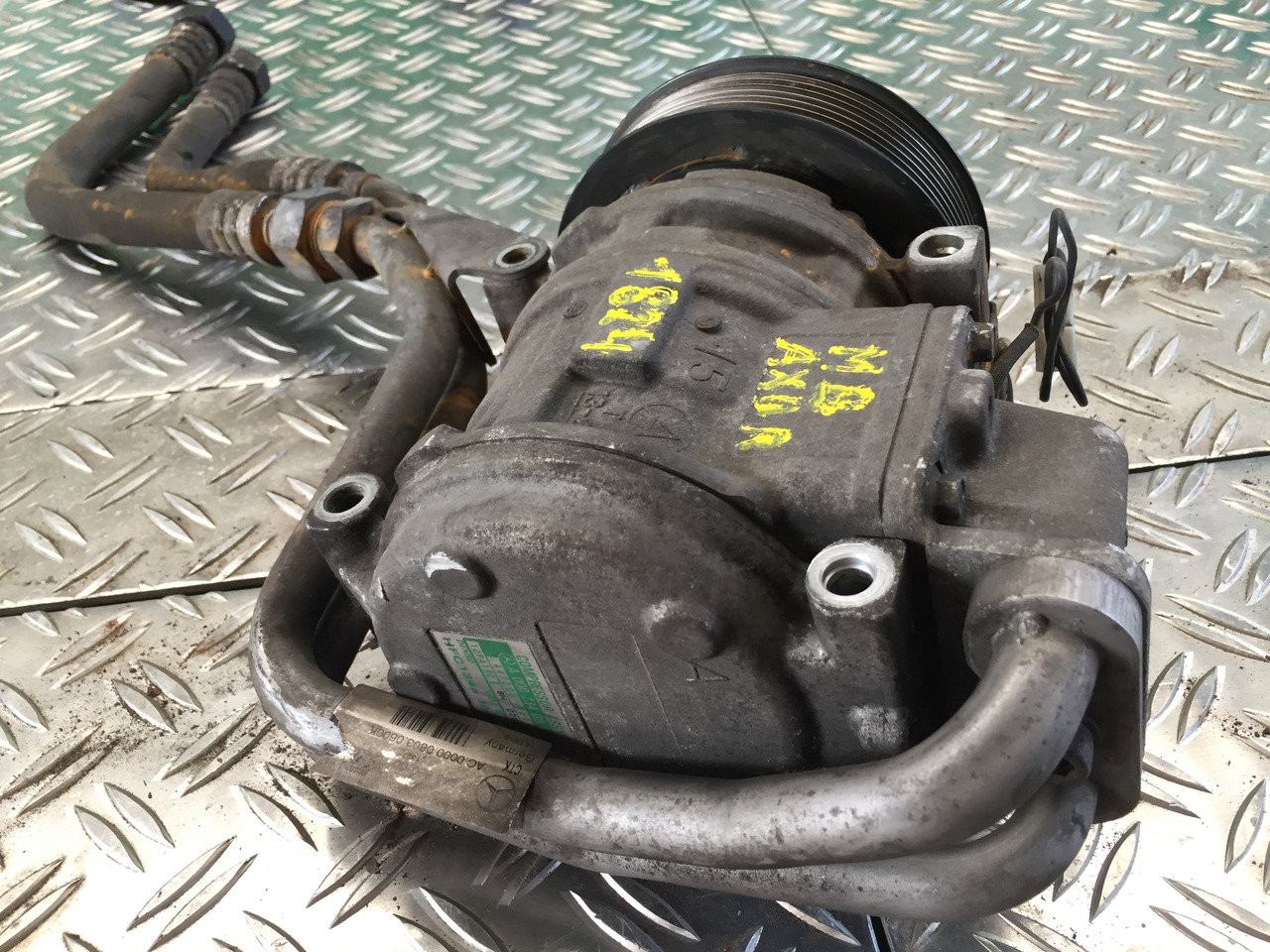 Gebrauchter Klimakompressor MB Axor 1824, Motor Typ : OM 906 LA, Artikel - Nr. : A 906 230 01 11 - 에어컨 트럭 용 : 사진 3 Gebrauchter Klimakompressor MB Axor 1824, Motor Typ : OM 906 LA, Artikel - Nr. : A 906 230 01 11 - 에어컨 트럭 용 : 사진 3