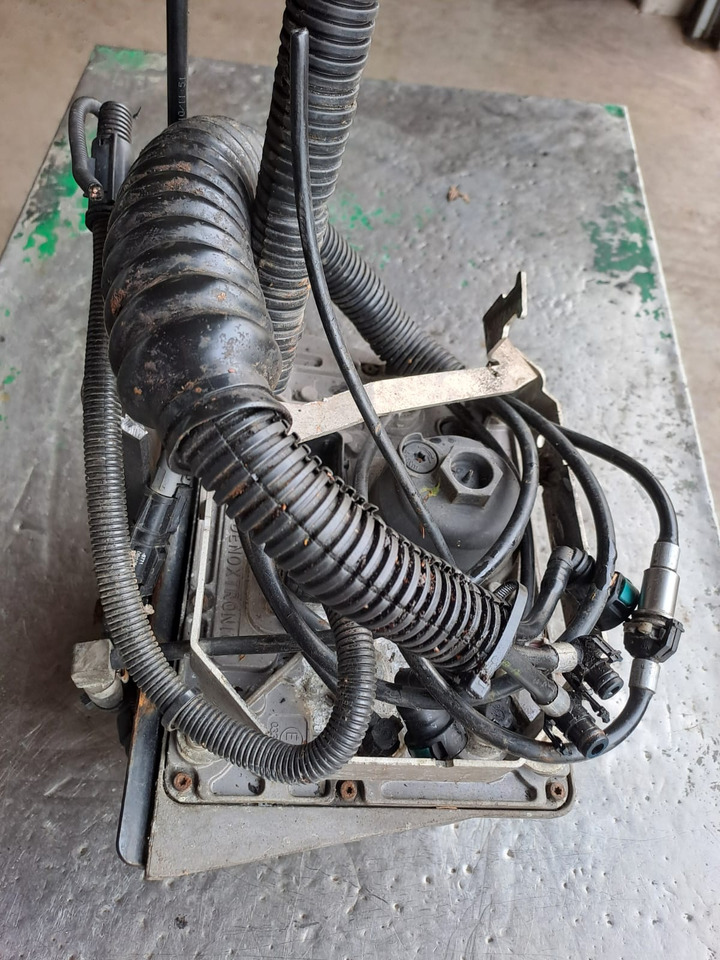 MAN TGX 26.440 Baujahr 2010 AdBlue Steuerung Bosch Denoxtronik - 요소수 탱크 트럭 용 : 사진 4 MAN TGX 26.440 Baujahr 2010 AdBlue Steuerung Bosch Denoxtronik - 요소수 탱크 트럭 용 : 사진 4