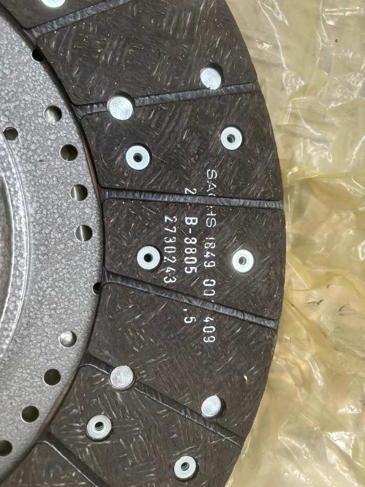 Neuwertige Sachs Kupplungsscheibe, Mitnehmerscheibe, Artikel - Nr. : 184900409 - 클러치 디스크 트럭 용 : 사진 3 Neuwertige Sachs Kupplungsscheibe, Mitnehmerscheibe, Artikel - Nr. : 184900409 - 클러치 디스크 트럭 용 : 사진 3