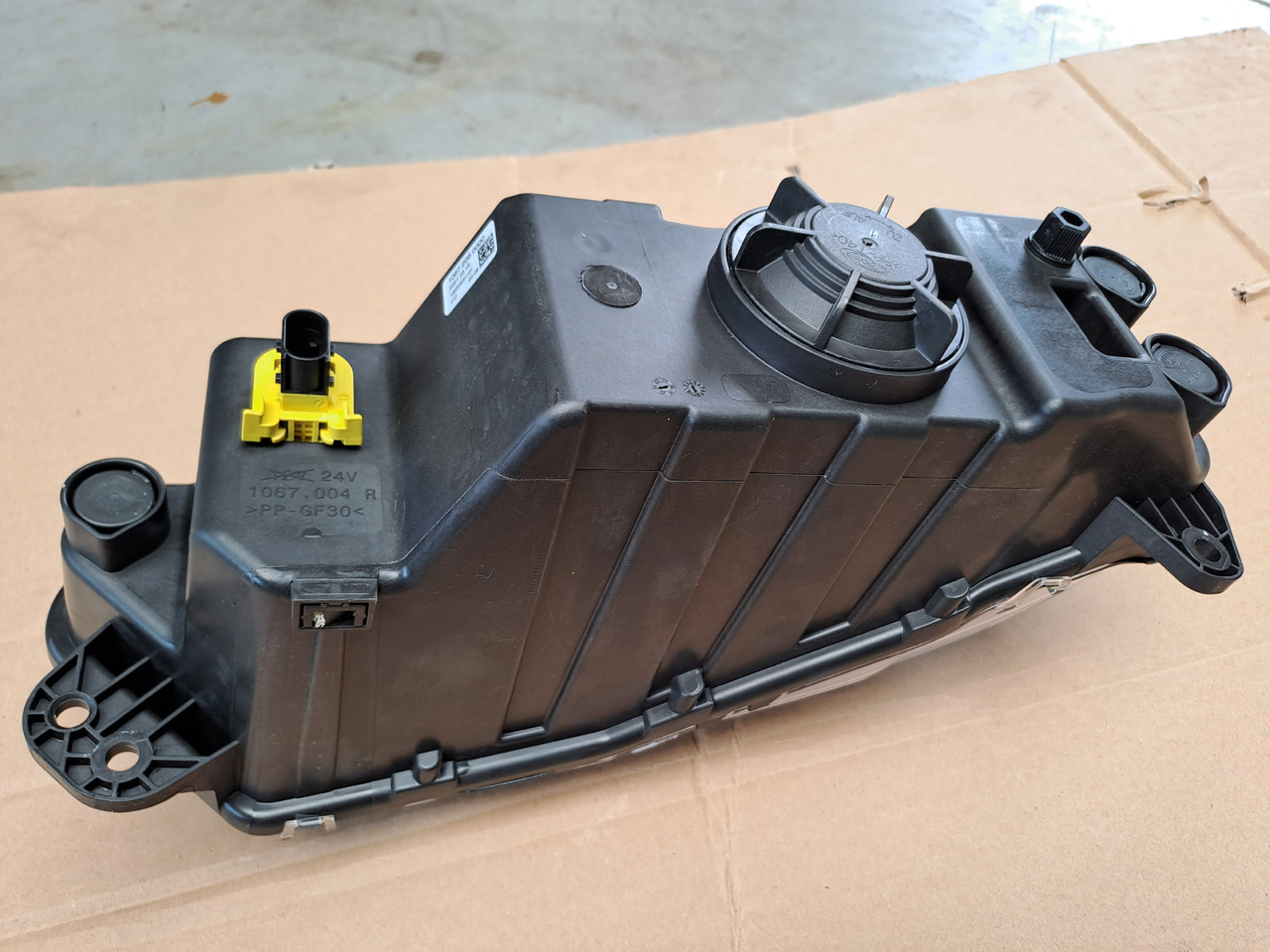 Neuwertiger Nebelscheinwerfer MAN TG3 rechts, Artikel - Nr. : 81.25204 - 0002 / 0001 - 안개등 트럭 용 : 사진 5 Neuwertiger Nebelscheinwerfer MAN TG3 rechts, Artikel - Nr. : 81.25204 - 0002 / 0001 - 안개등 트럭 용 : 사진 5