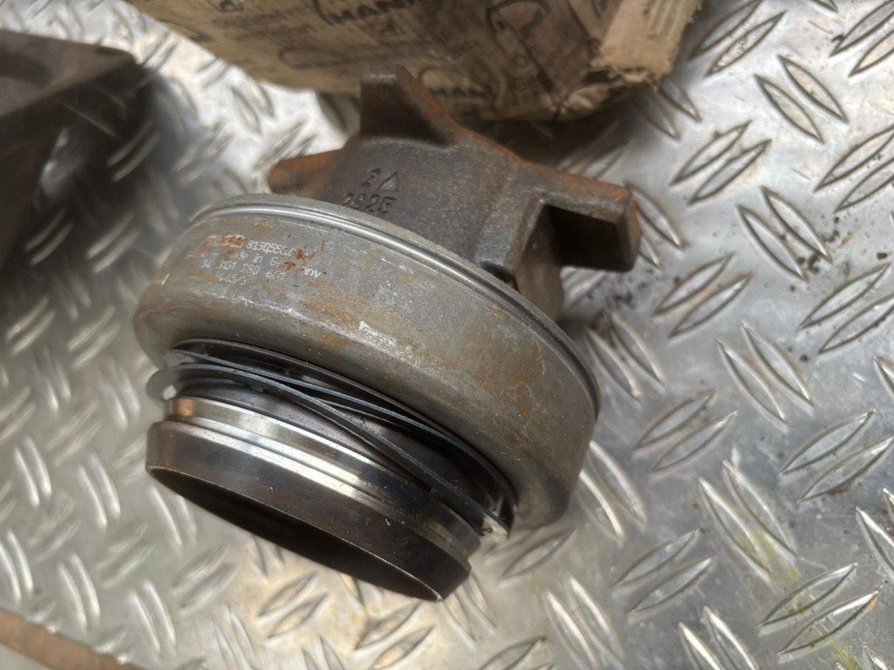 Neuwertiges MAN Ausrücklager, Kupplungssatz, Artikel - Nr. : 81.30550 - 0109 - 클러치 및 부품 트럭 용 : 사진 1 Neuwertiges MAN Ausrücklager, Kupplungssatz, Artikel - Nr. : 81.30550 - 0109 - 클러치 및 부품 트럭 용 : 사진 1