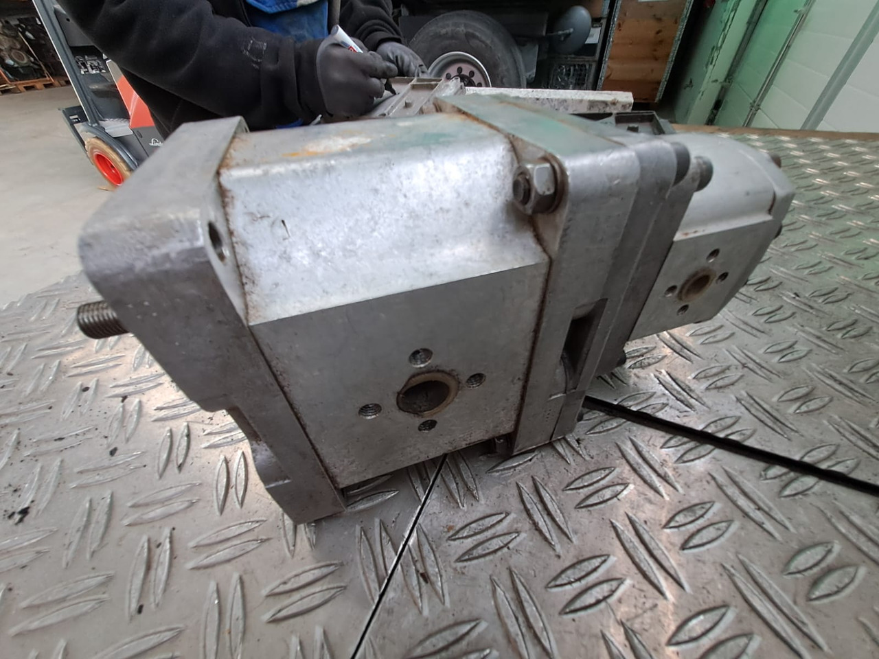 SUNDSTRAND Turolla 200 - 유압 펌프 산업용 장비 용 : 사진 1 SUNDSTRAND Turolla 200 - 유압 펌프 산업용 장비 용 : 사진 1