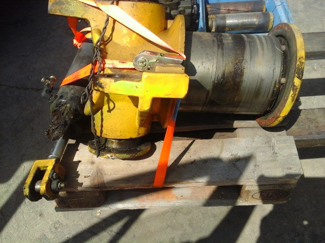 VOLVO L 40 B Drehbock / Drehdurchführung - 유압 건설기계 용 : 사진 1 VOLVO L 40 B Drehbock / Drehdurchführung - 유압 건설기계 용 : 사진 1