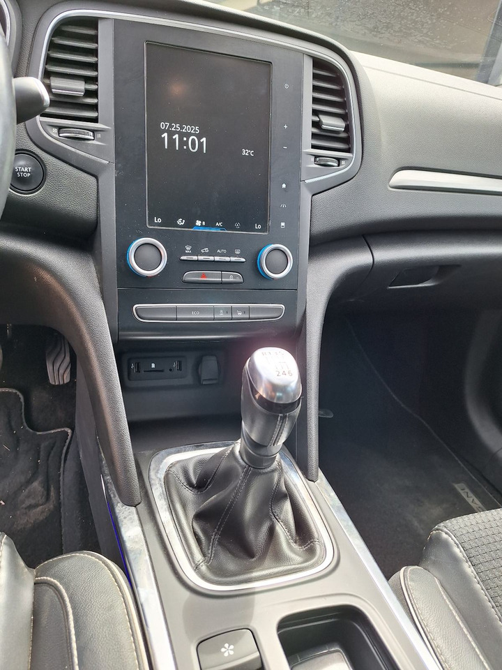 Renault Megane Blue dCi 95, zamjena - 세단 : 사진 4 Renault Megane Blue dCi 95, zamjena - 세단 : 사진 4