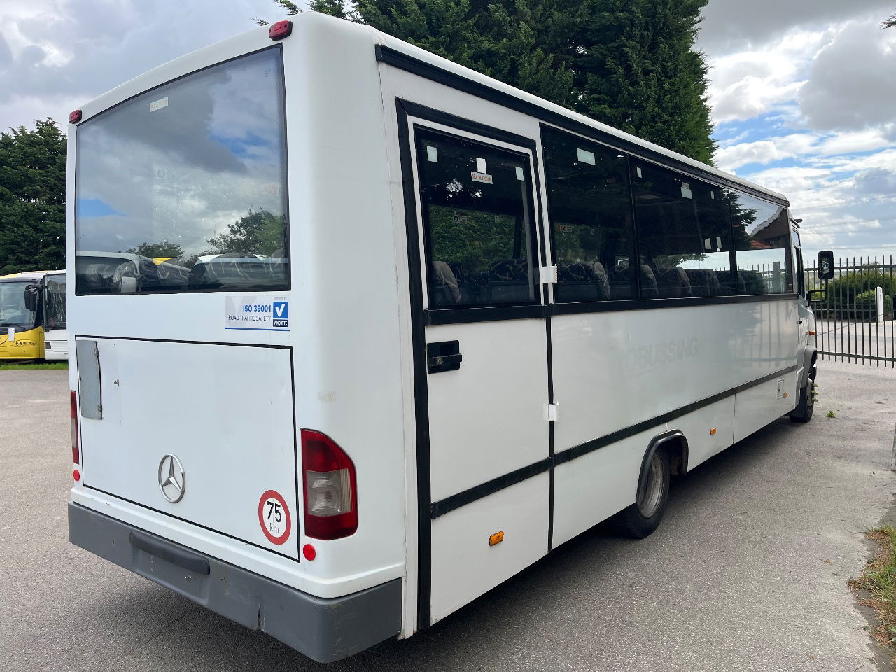 Mercedes-Benz Vario 814 - 교외 버스 : 사진 3 Mercedes-Benz Vario 814 - 교외 버스 : 사진 3