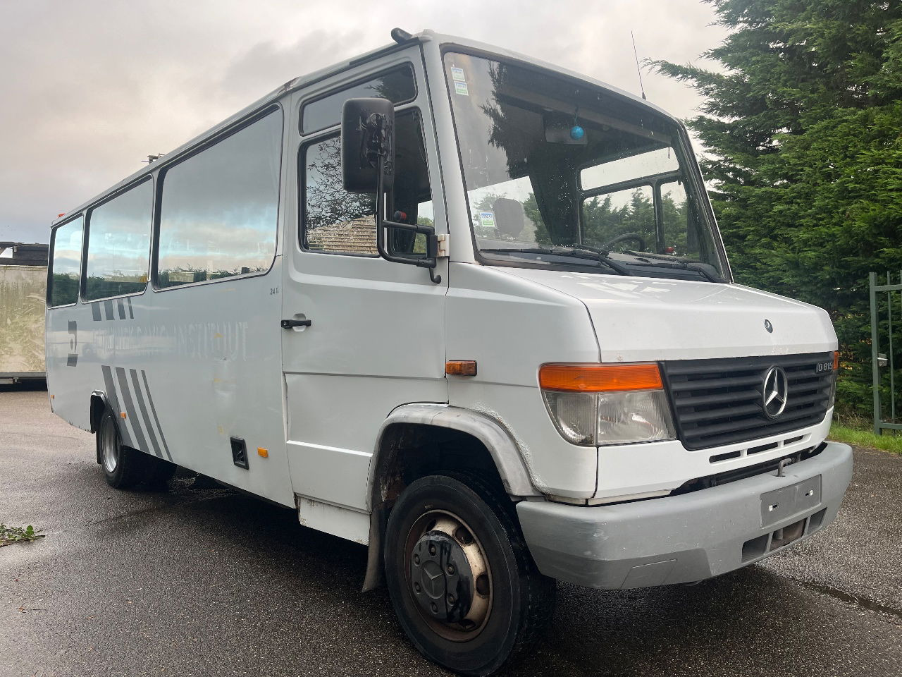 Mercedes-Benz Vario 815 - 교외 버스 : 사진 4 Mercedes-Benz Vario 815 - 교외 버스 : 사진 4