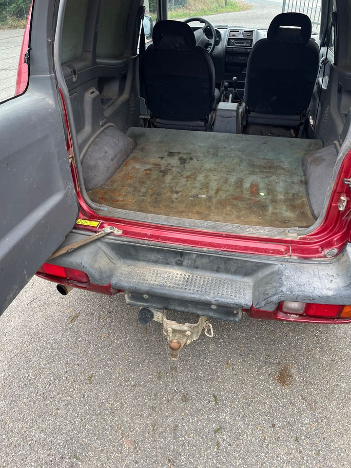 차량 Nissan : 사진 6