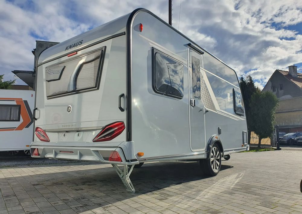 KNAUS SUDWIND 450 FU BLACK SELECTION - 캐러밴 : 사진 5 KNAUS SUDWIND 450 FU BLACK SELECTION - 캐러밴 : 사진 5
